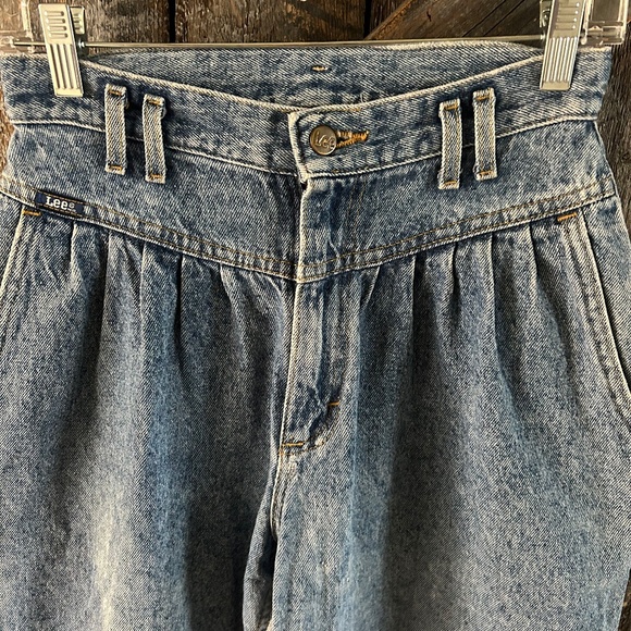 Women's Lee Vintage Front Pleated Stone Wash Jeans - Picture 3 of 3